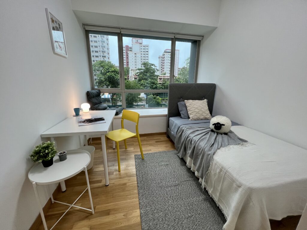 Fully Furnished and Affordable Common Room for Rent near Pasir Ris MRT, Livia Condo - Great Location and Amenities