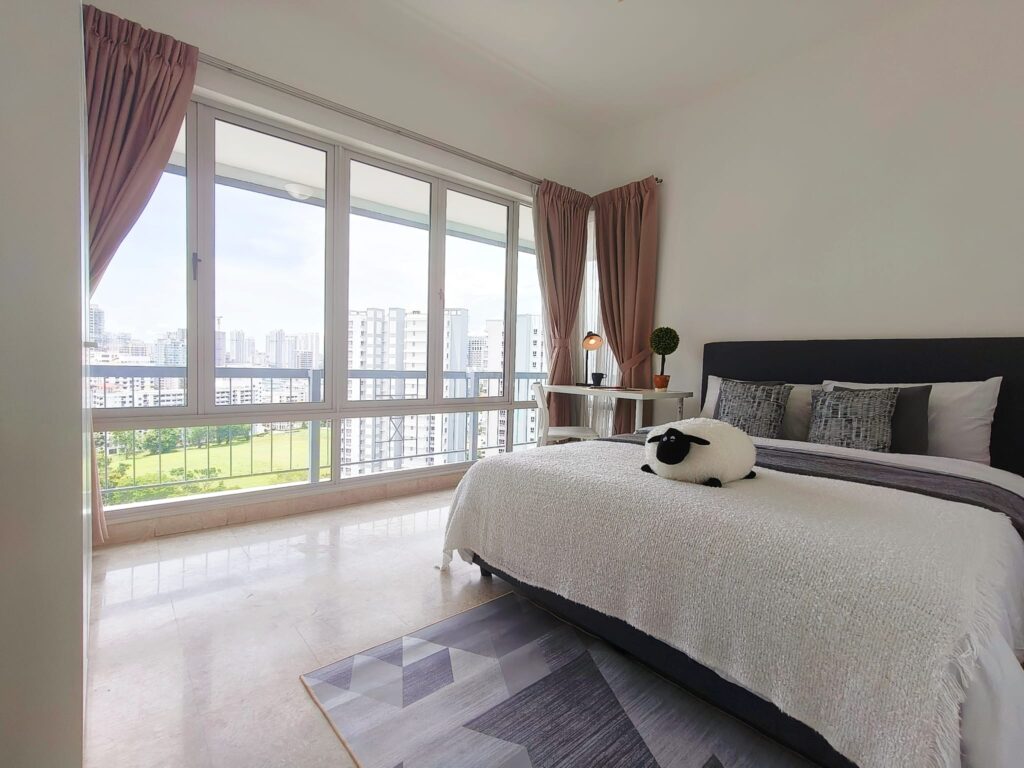 Fully Furnished and Spacious Common Room for Rent in Novena, Central Singapore, Pasadena Condo - Great Location and Amenities