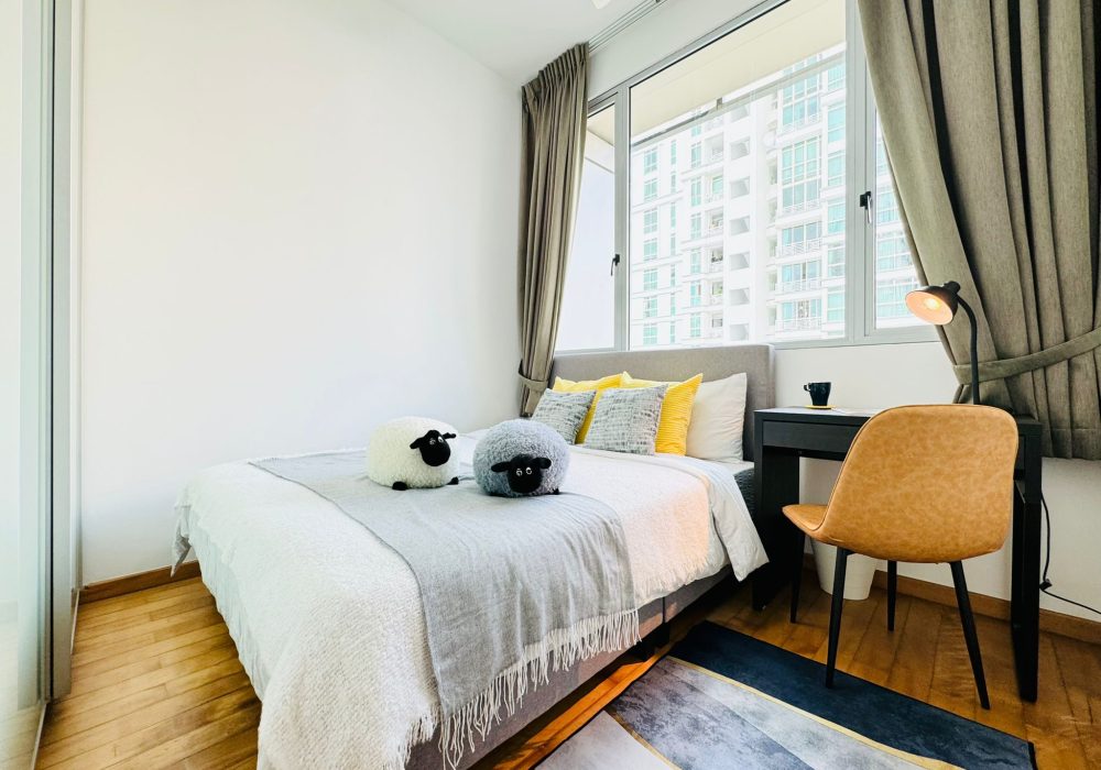 1-Pax Condo Room Rental Near Great World City - Prime Location!